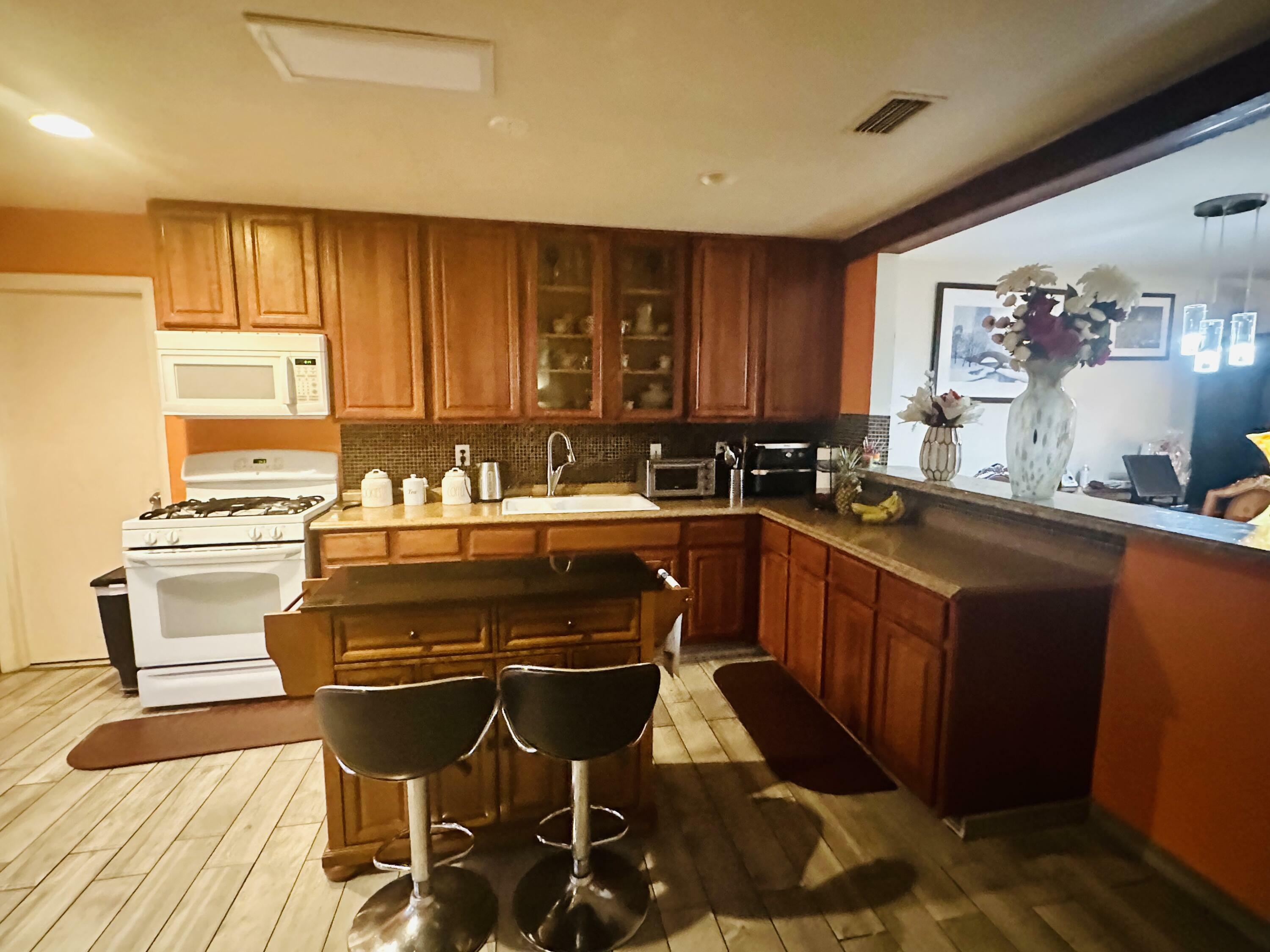 Property Photo: 6198 Wauconda Way W FL 33463