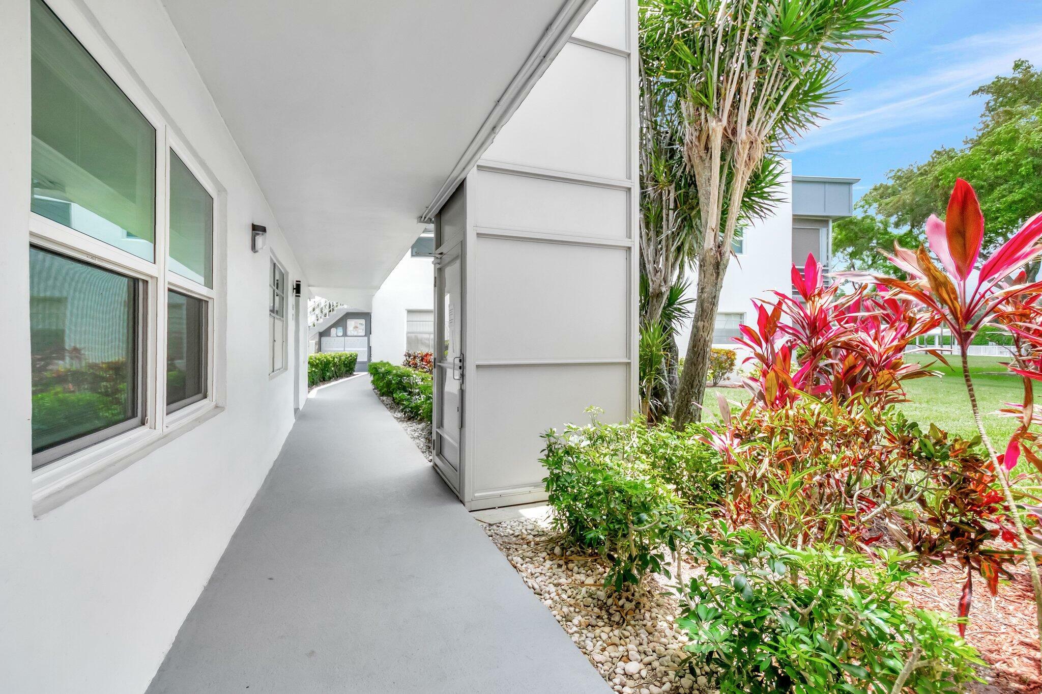 Property Photo: 422 Normandy I FL 33484