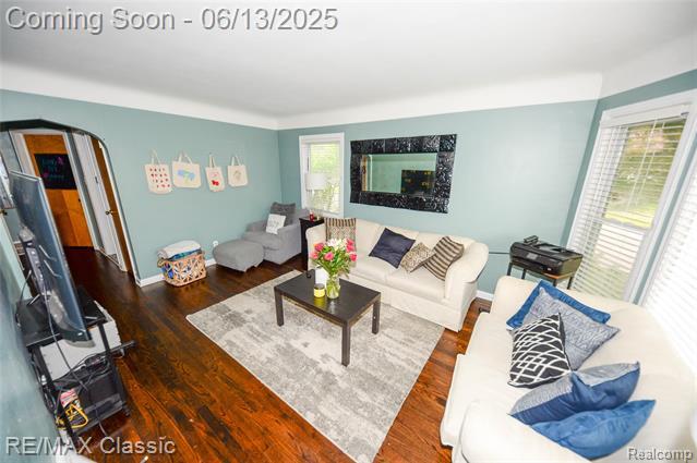 Property Photo: 851 Flowerdale Street MI 48220