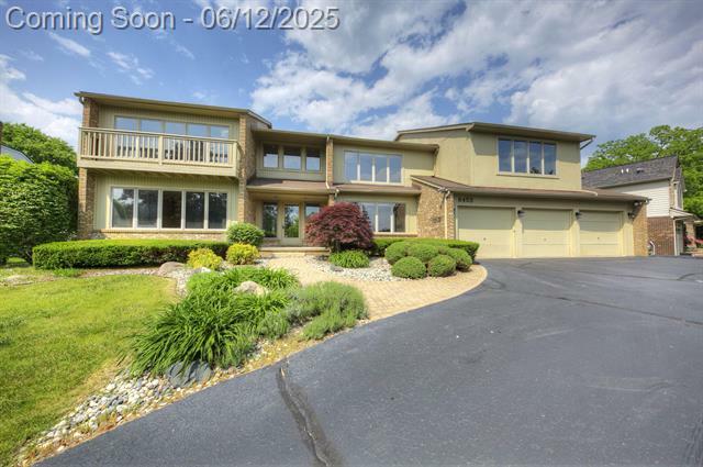 8453 Harbortowne Drive  Springfield Twp MI 48348 photo