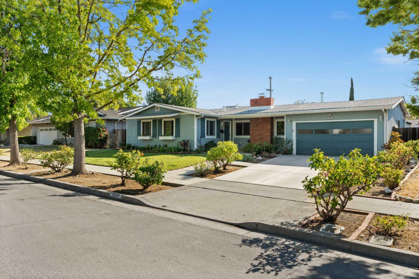Property Photo: 1607 Clarkspur Lane CA 95129