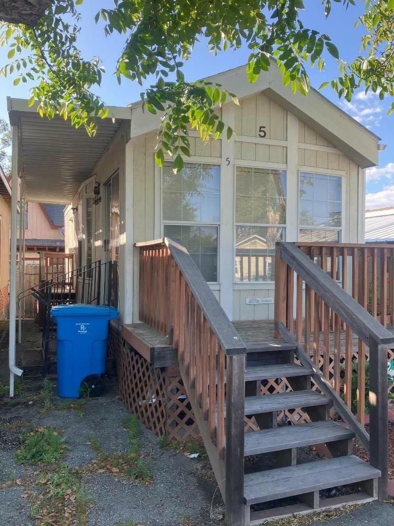 Property Photo:  5 Church Street 5  CA 95045 