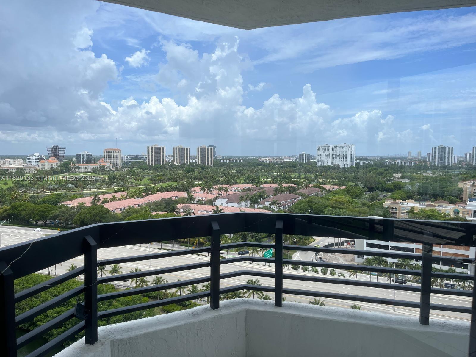 Property Photo: 3500 Mystic Pointe Dr 1804 FL 33180