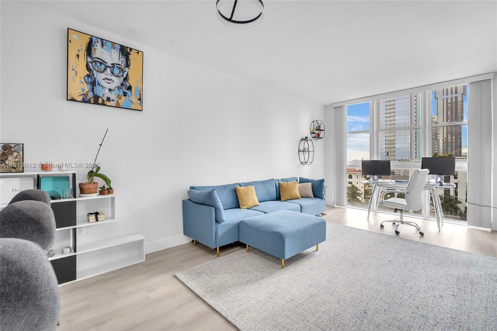 Property Photo: 500 NE 29th St 905 FL 33137