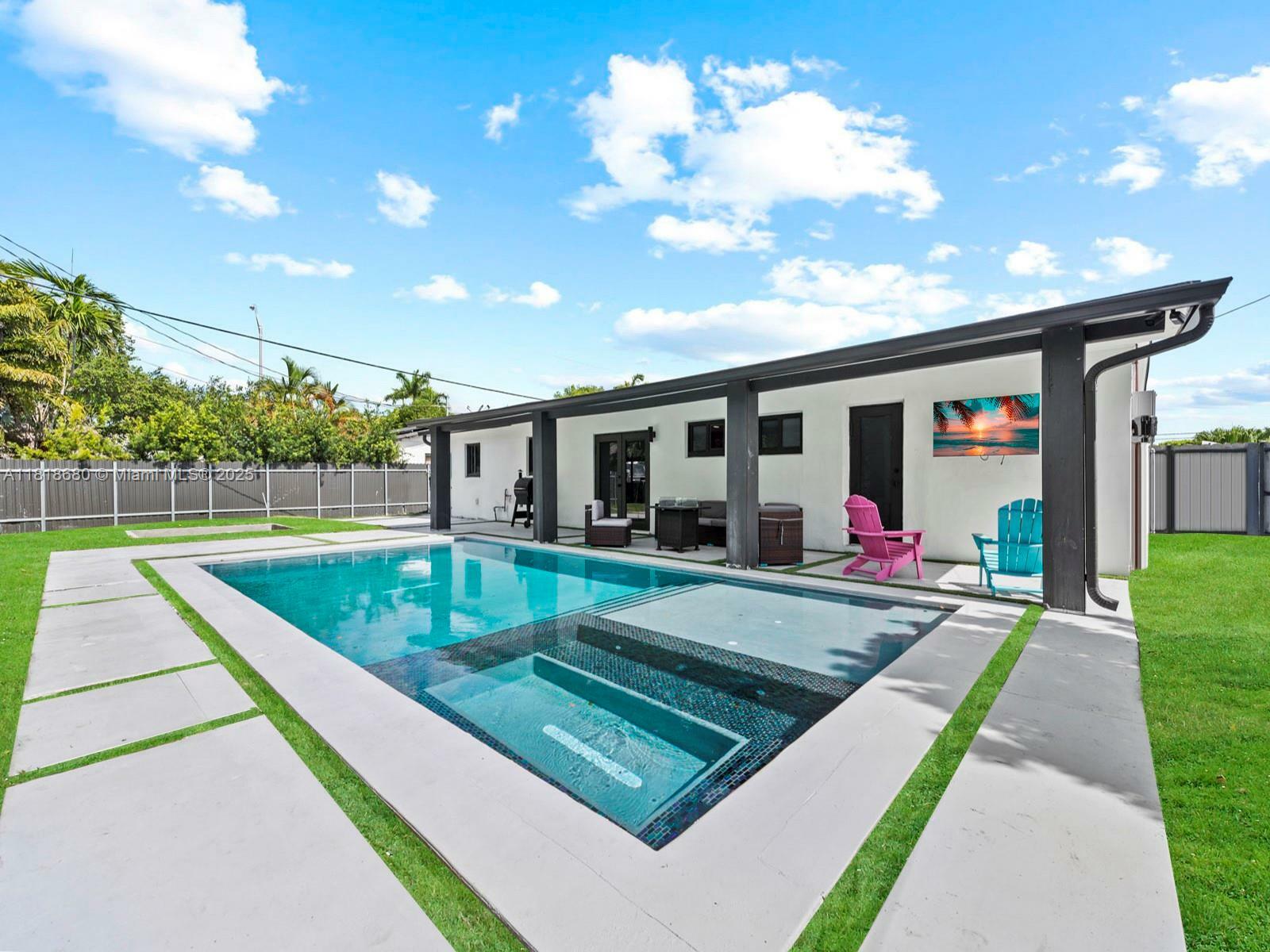 Property Photo: 11150 SW 64th St FL 33173