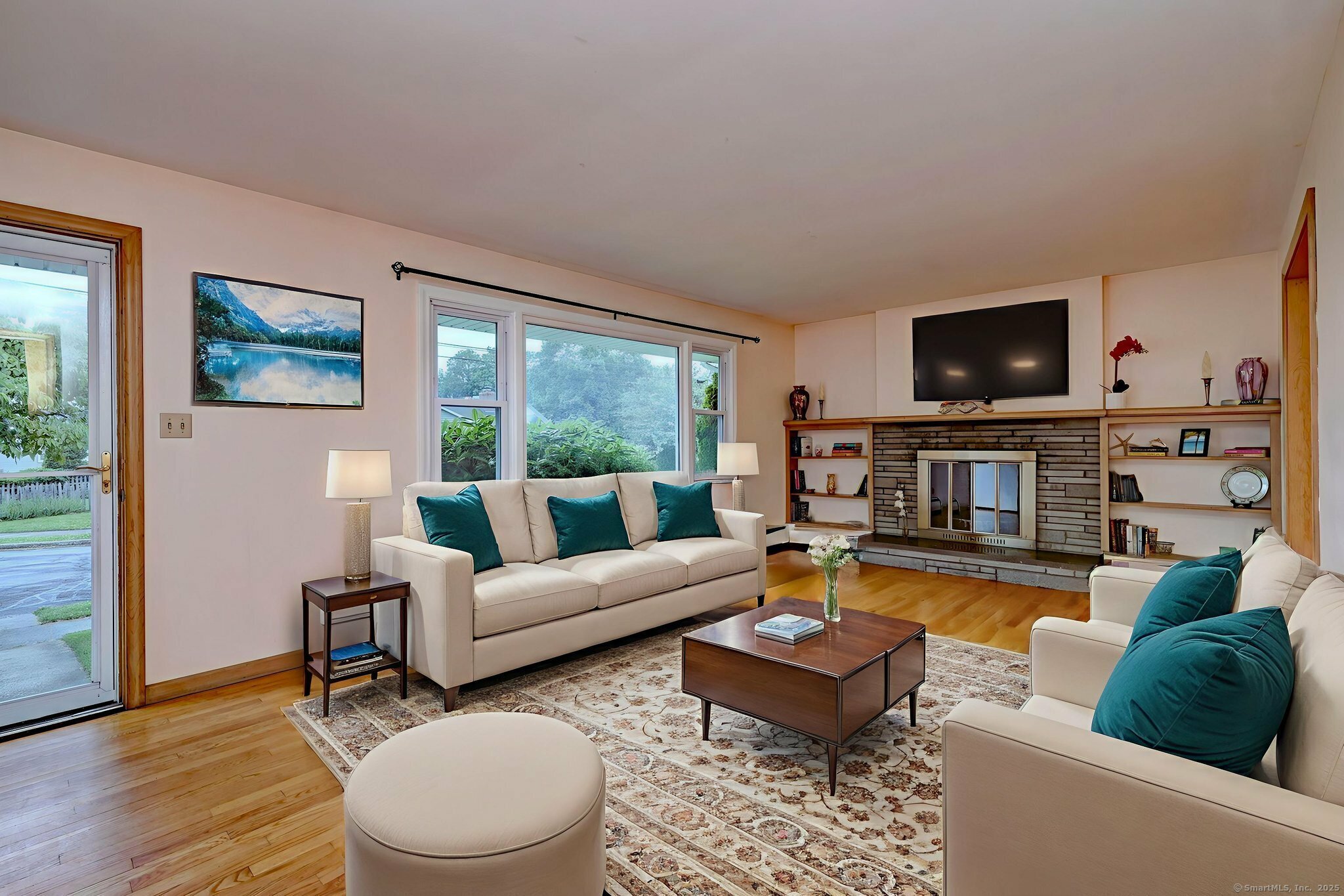 Property Photo: 15 Edgemere Road CT 06517