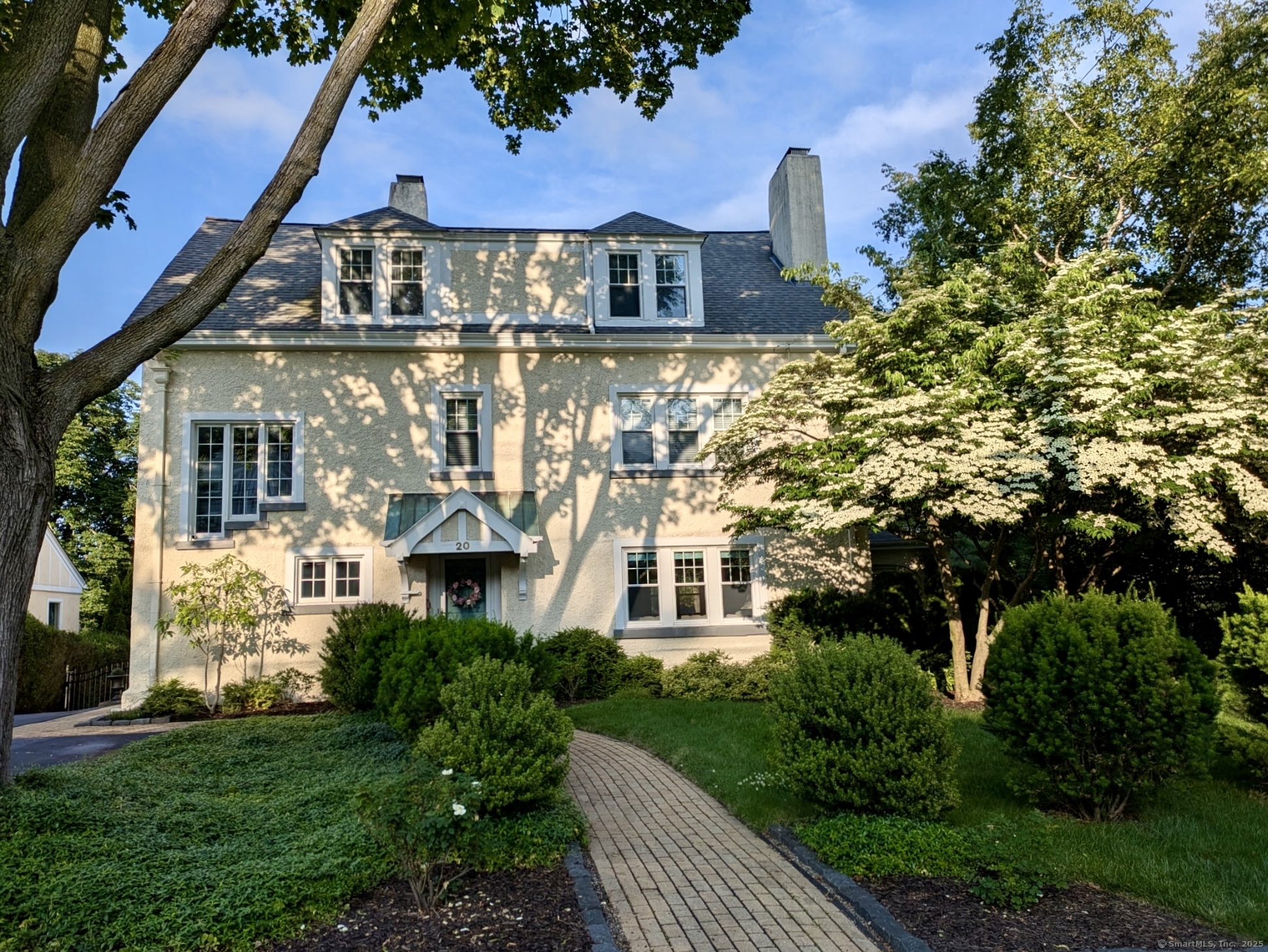 Property Photo: 20 Arnoldale Road CT 06119