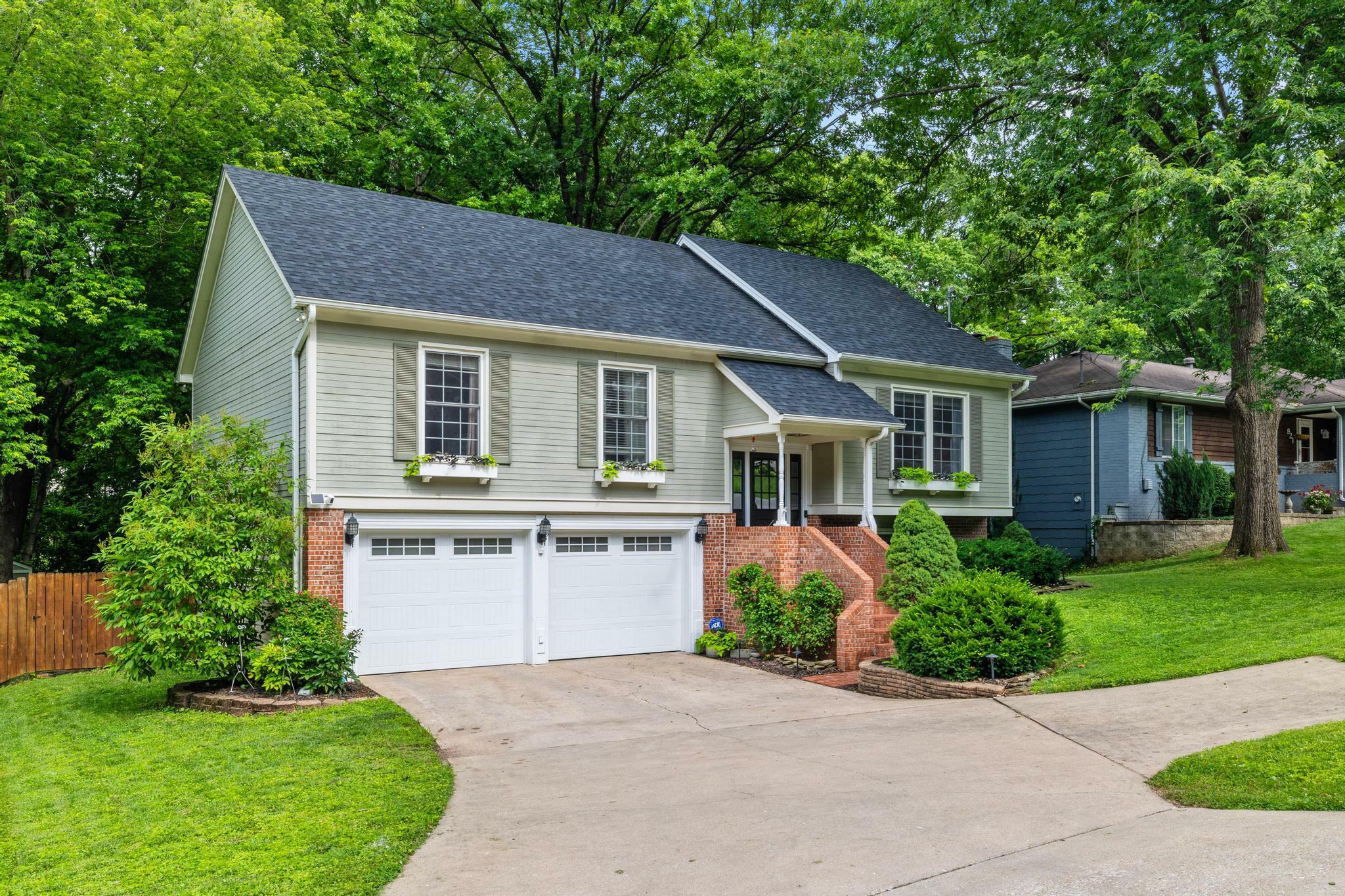 Property Photo: 915 S Mission Circle MO 65809