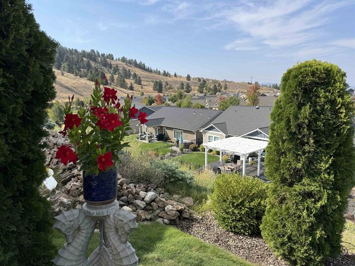 Property Photo:  59 S Parkview Ct  WA 99019 
