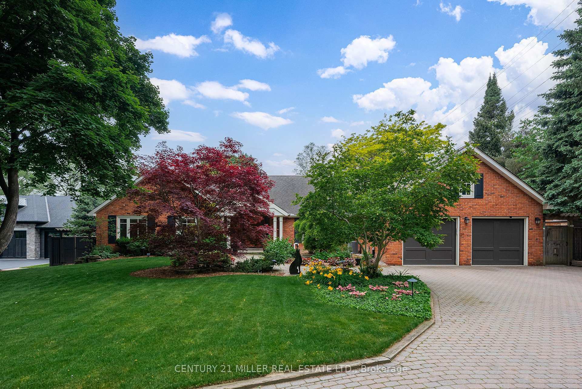 Property Photo: 272 Maple Grove Drive ON L6J 4V5