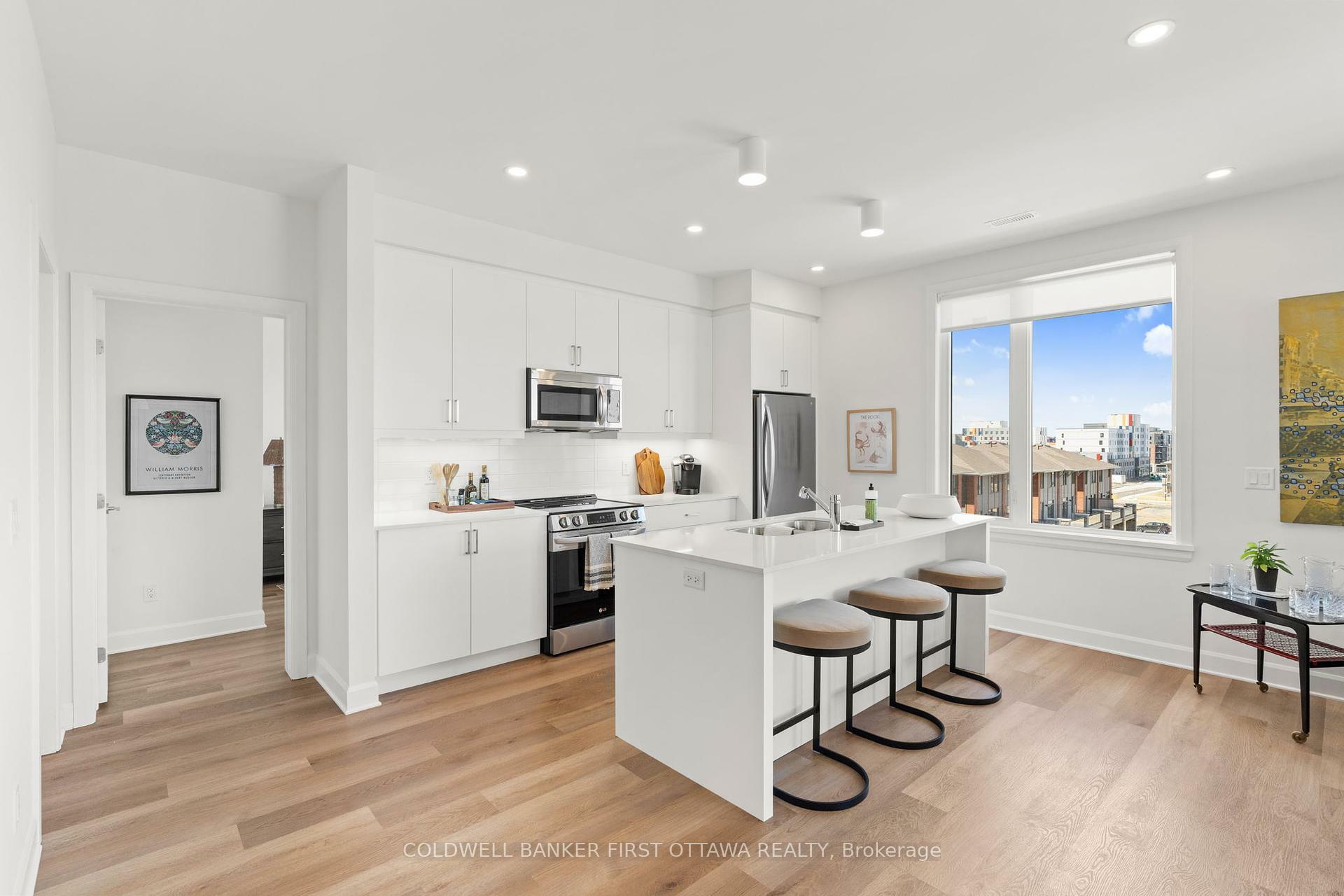 Property Photo: 655 Wanaki Road 302 ON K1K 5B4