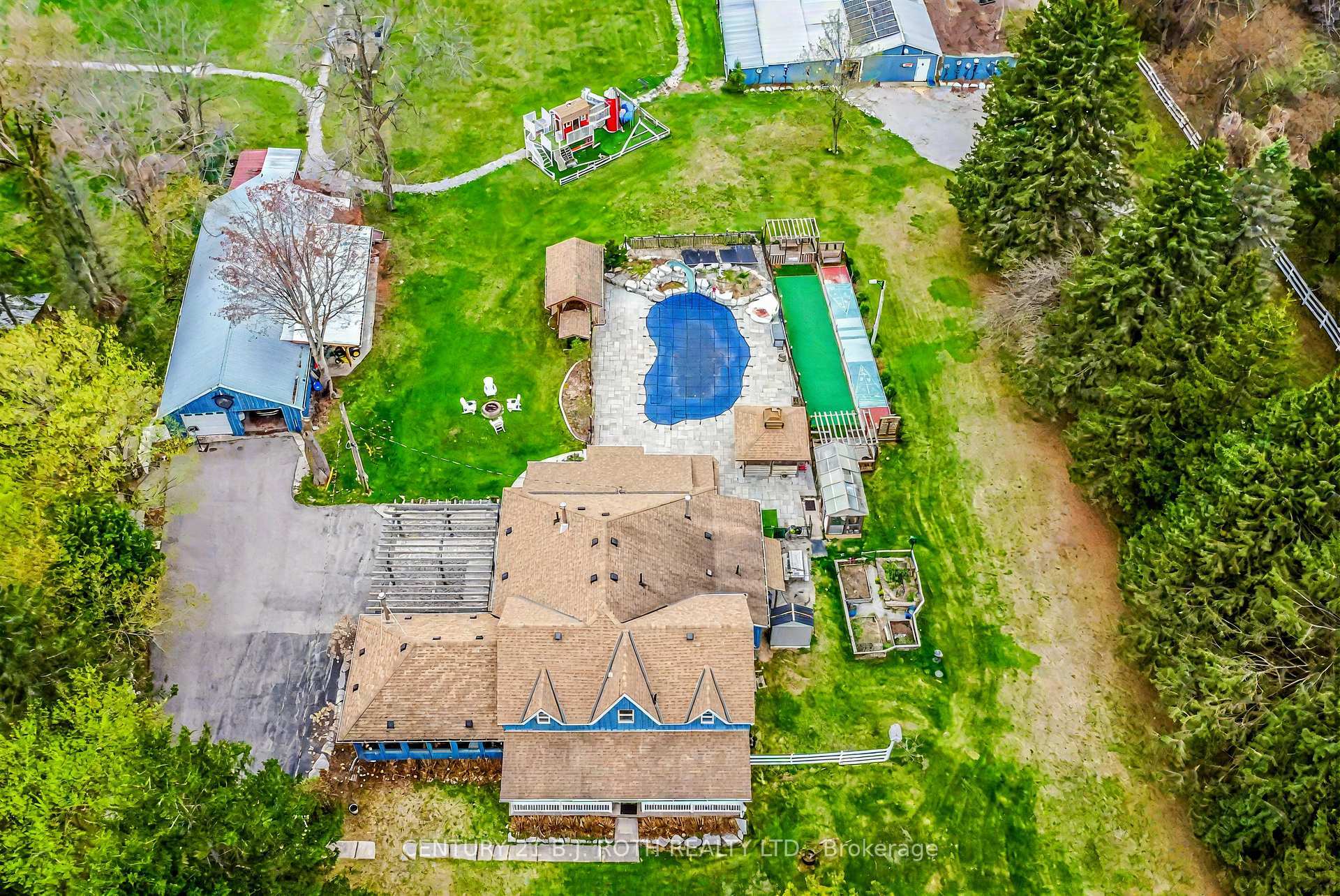 Property Photo: 8726 9th Line ON L0M 1T0