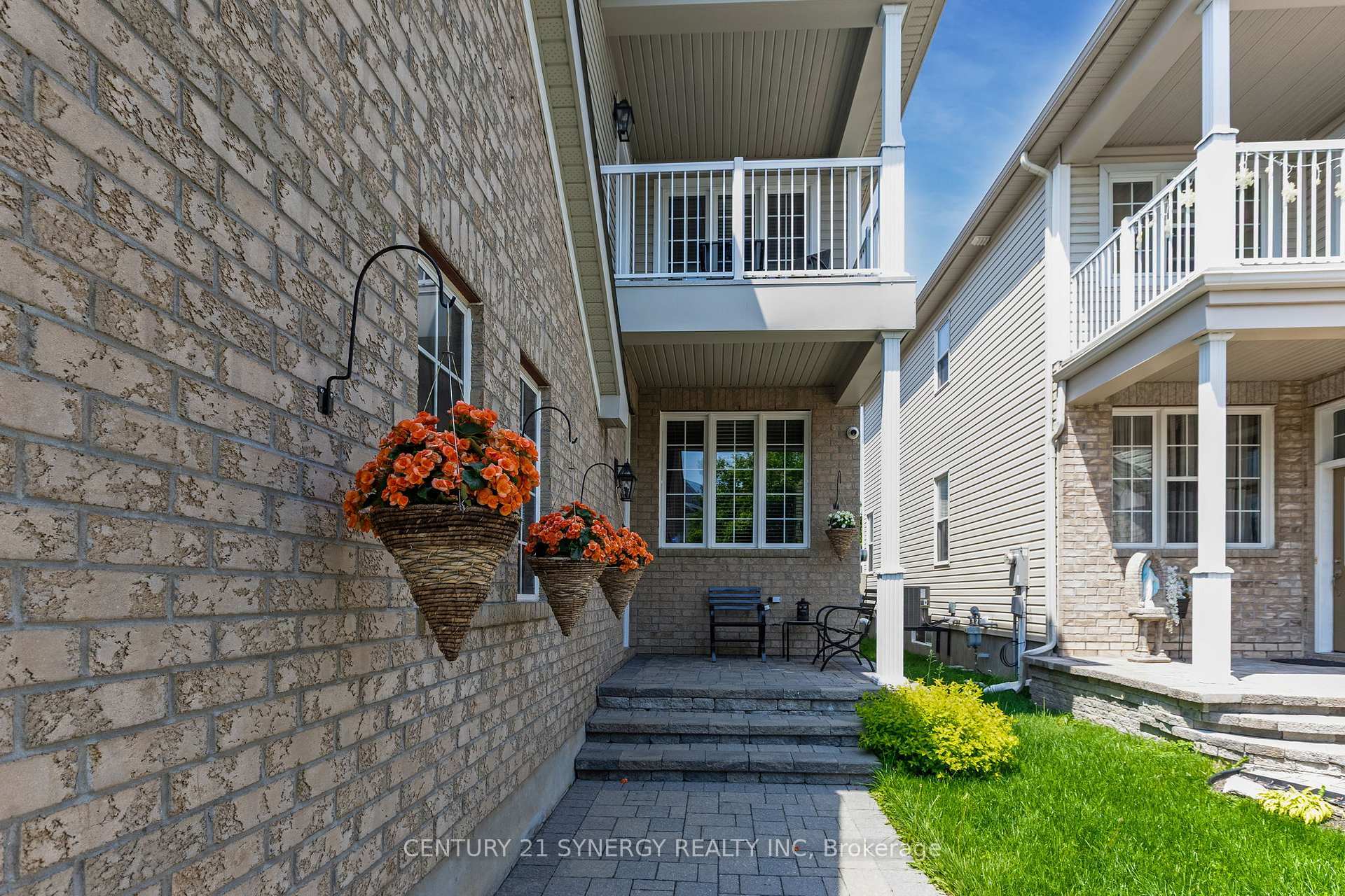 Photo de la propriété: 105 Jolley Cut Way ON K1W 0B5