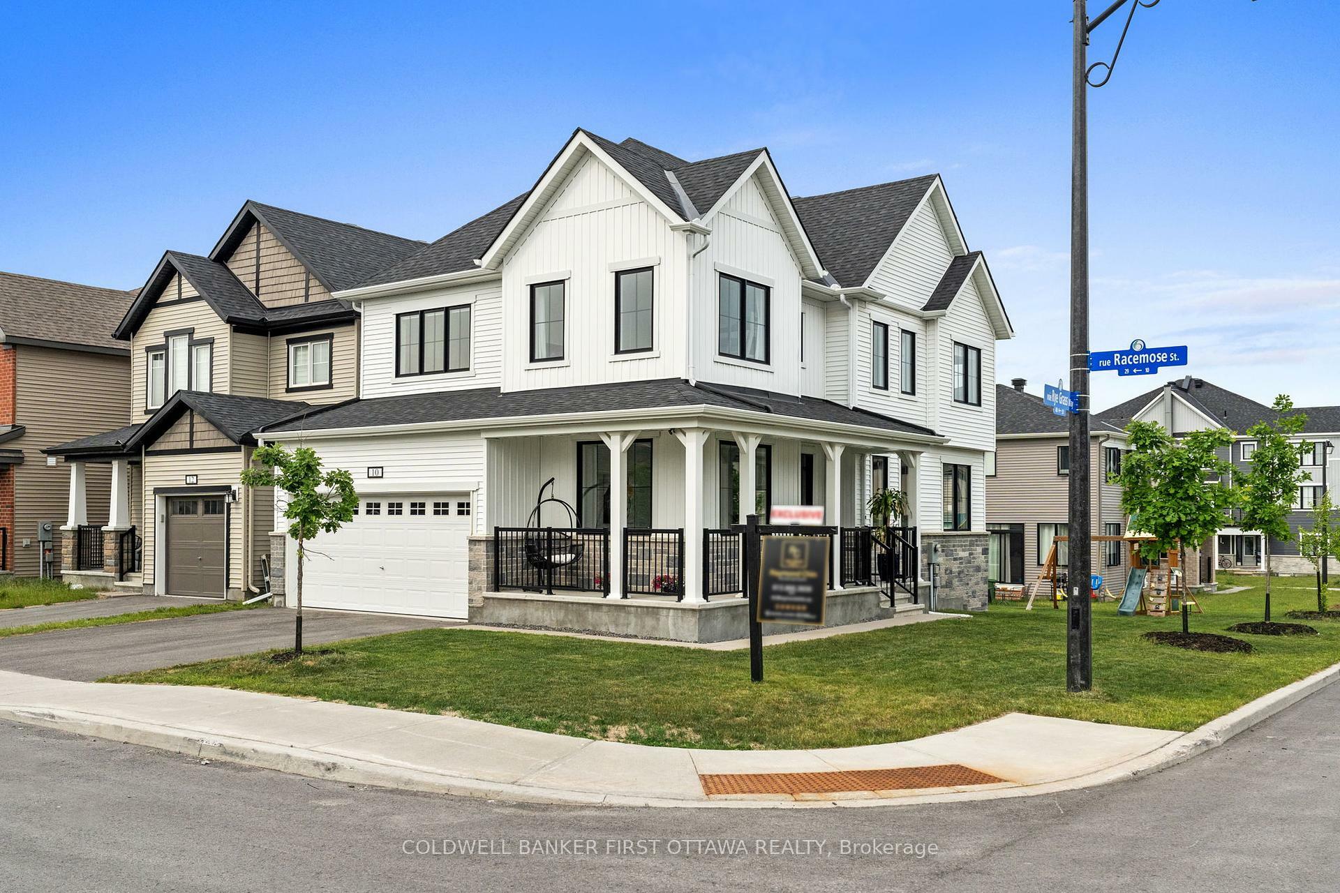 Photo de la propriété: 10 Racemose Street ON K2J 6Z9