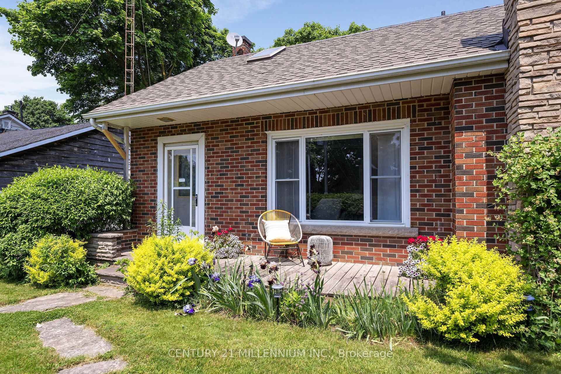 Property Photo: 175 Daniel Street ON N0B 1T0