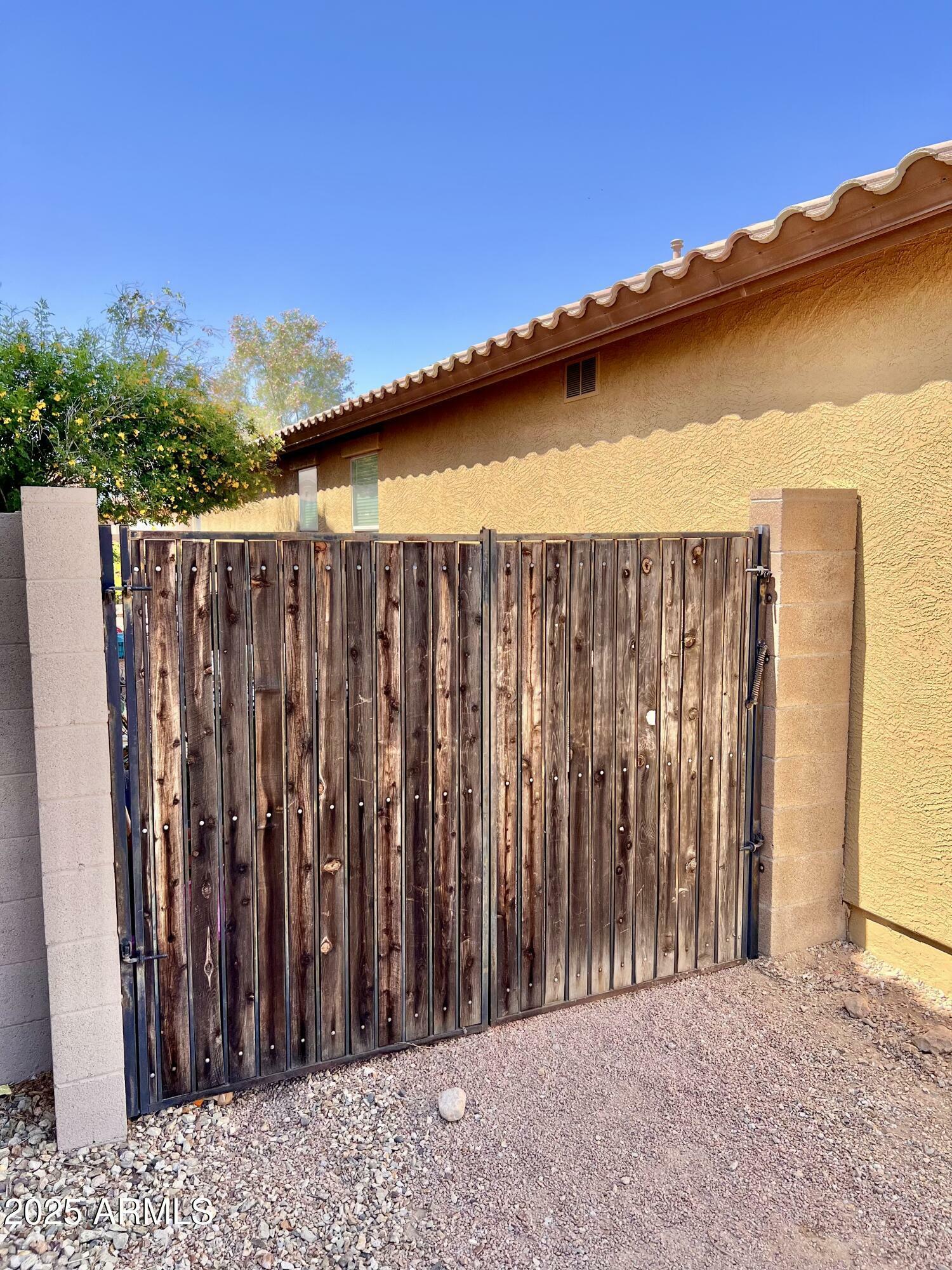 Property Photo: 16559 W Lincoln Street AZ 85338