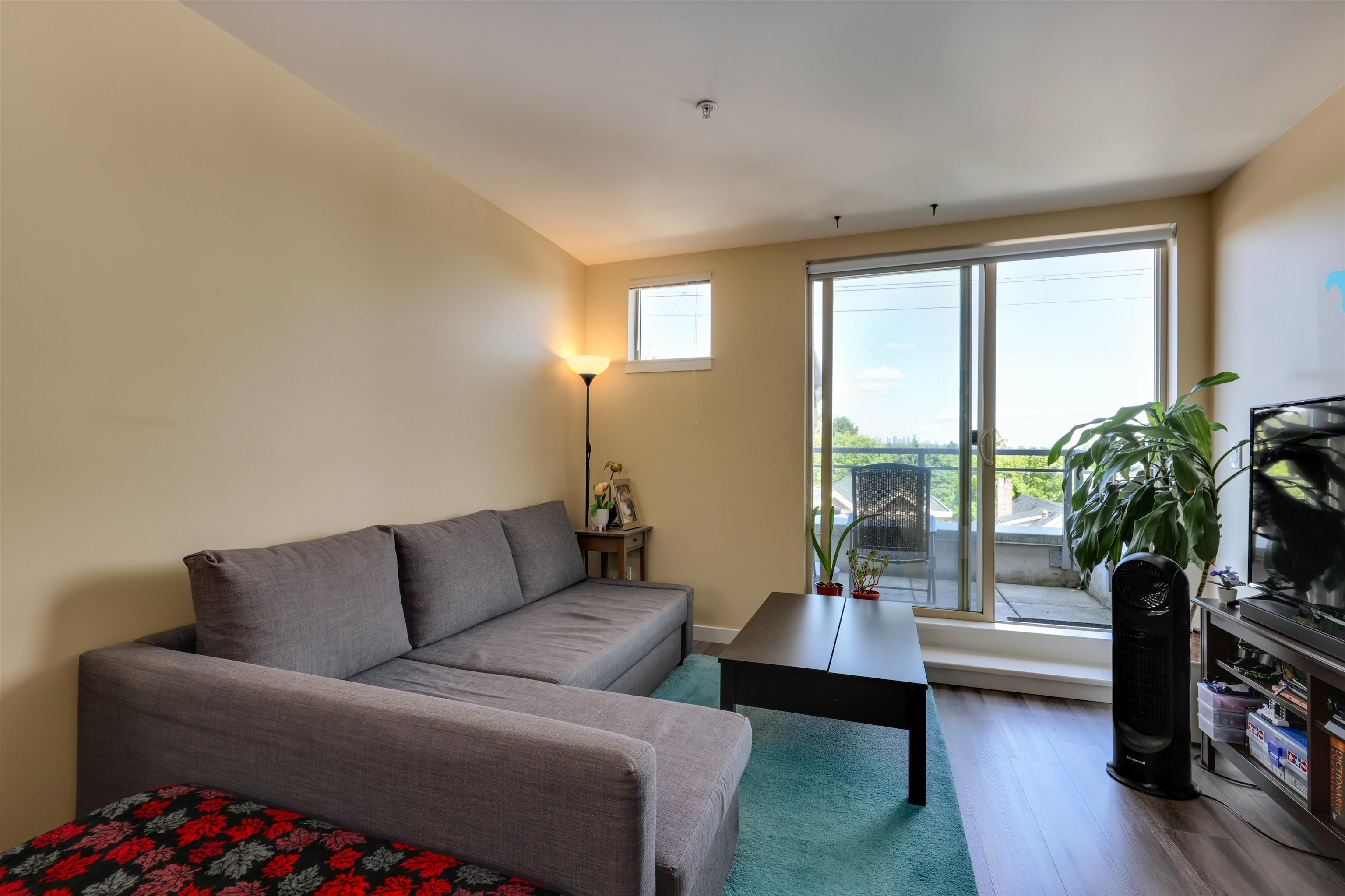 Photo de la propriété: 6172 Fraser Street Ph3 BC V5W 3A1