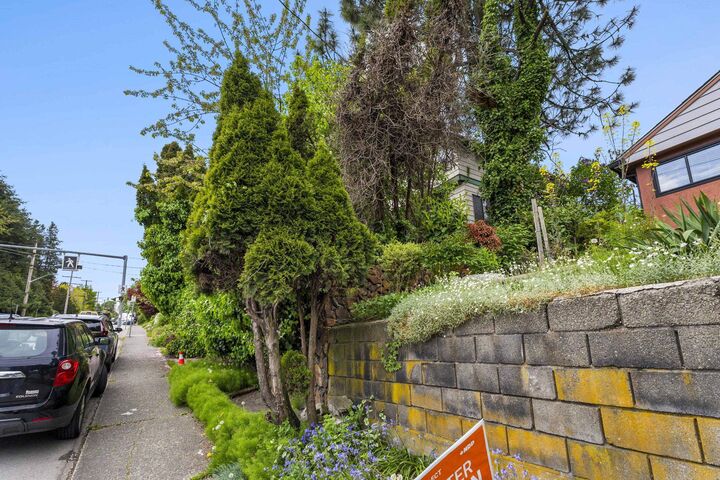 Property Photo:  451 E Eighth Avenue  BC V3L 4K9 