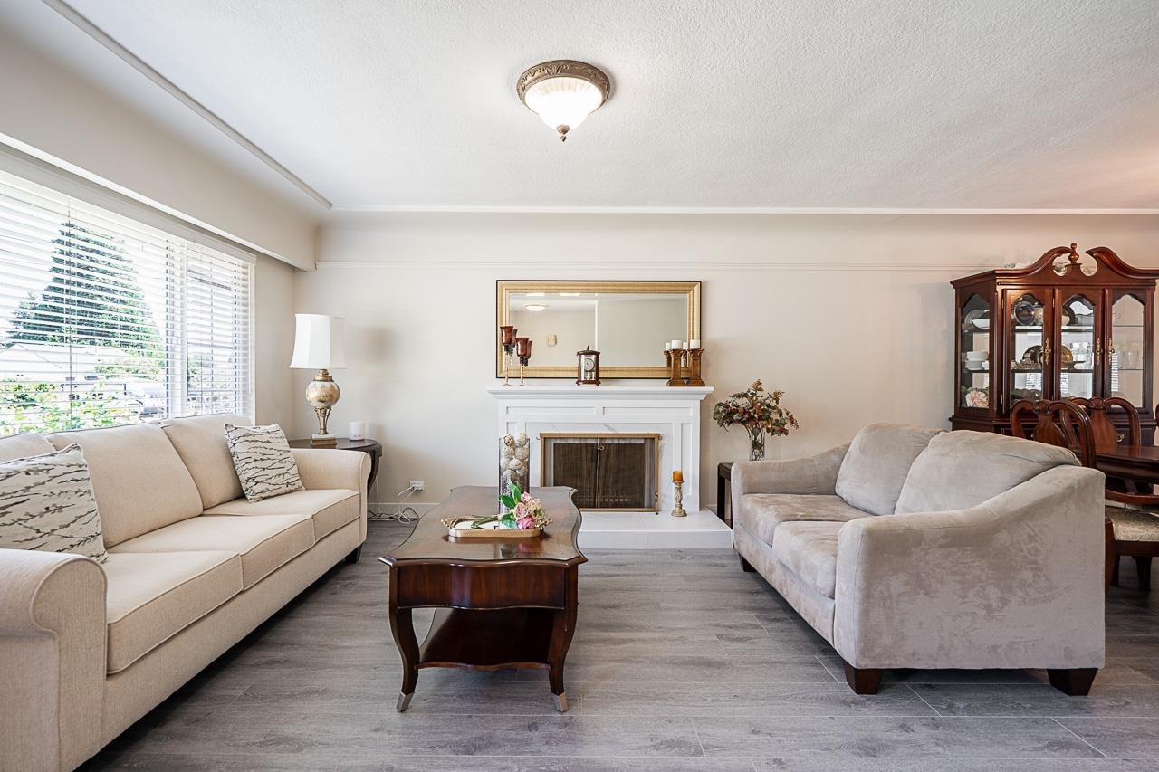 Property Photo: 21554 122 Avenue BC V2X 3W6