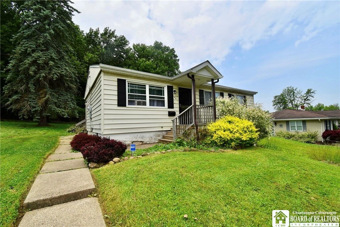 Property Photo:  46 Pardee Avenue  NY 14701 