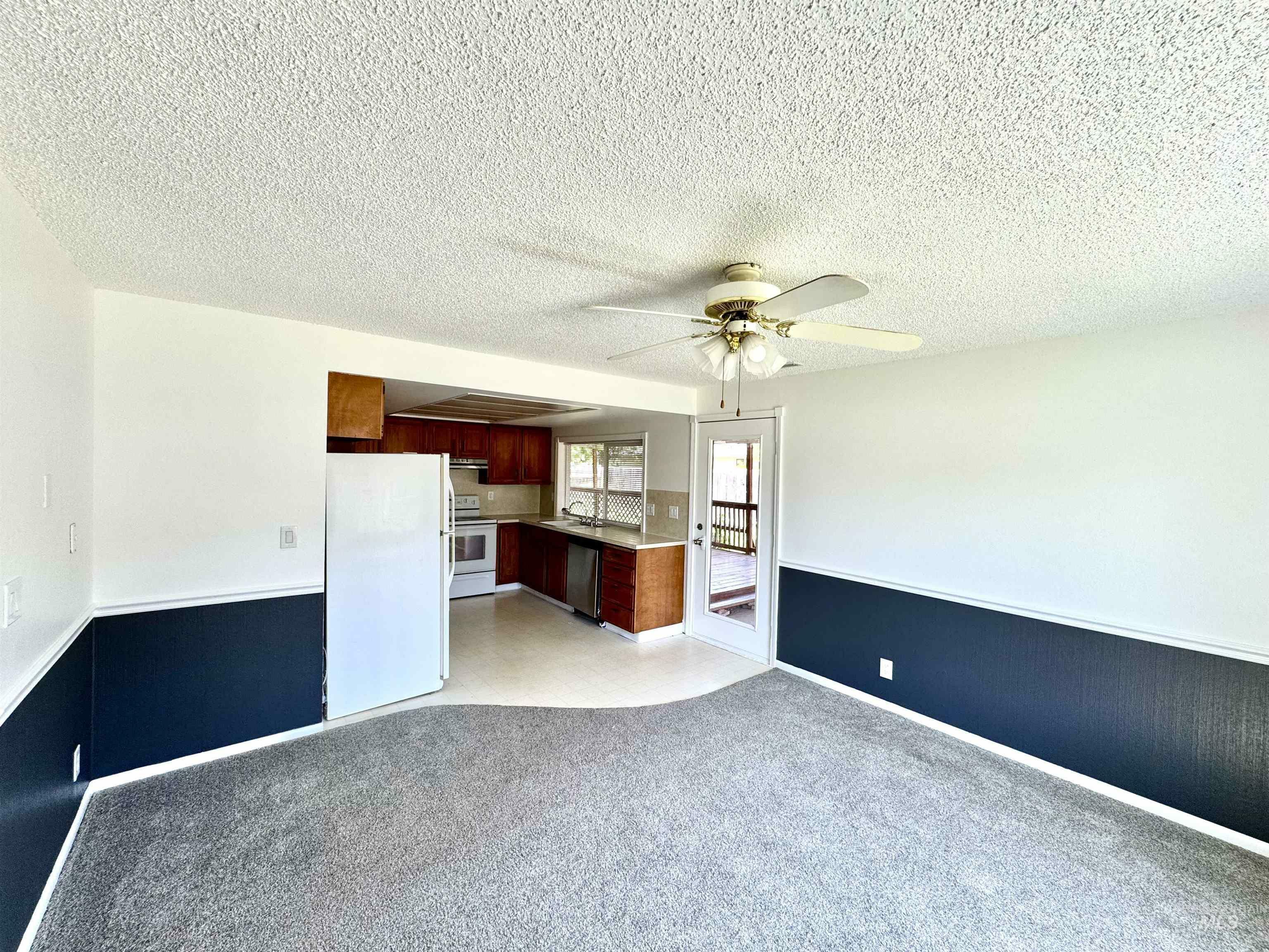 Property Photo: 2104 S Chestnut St ID 83686