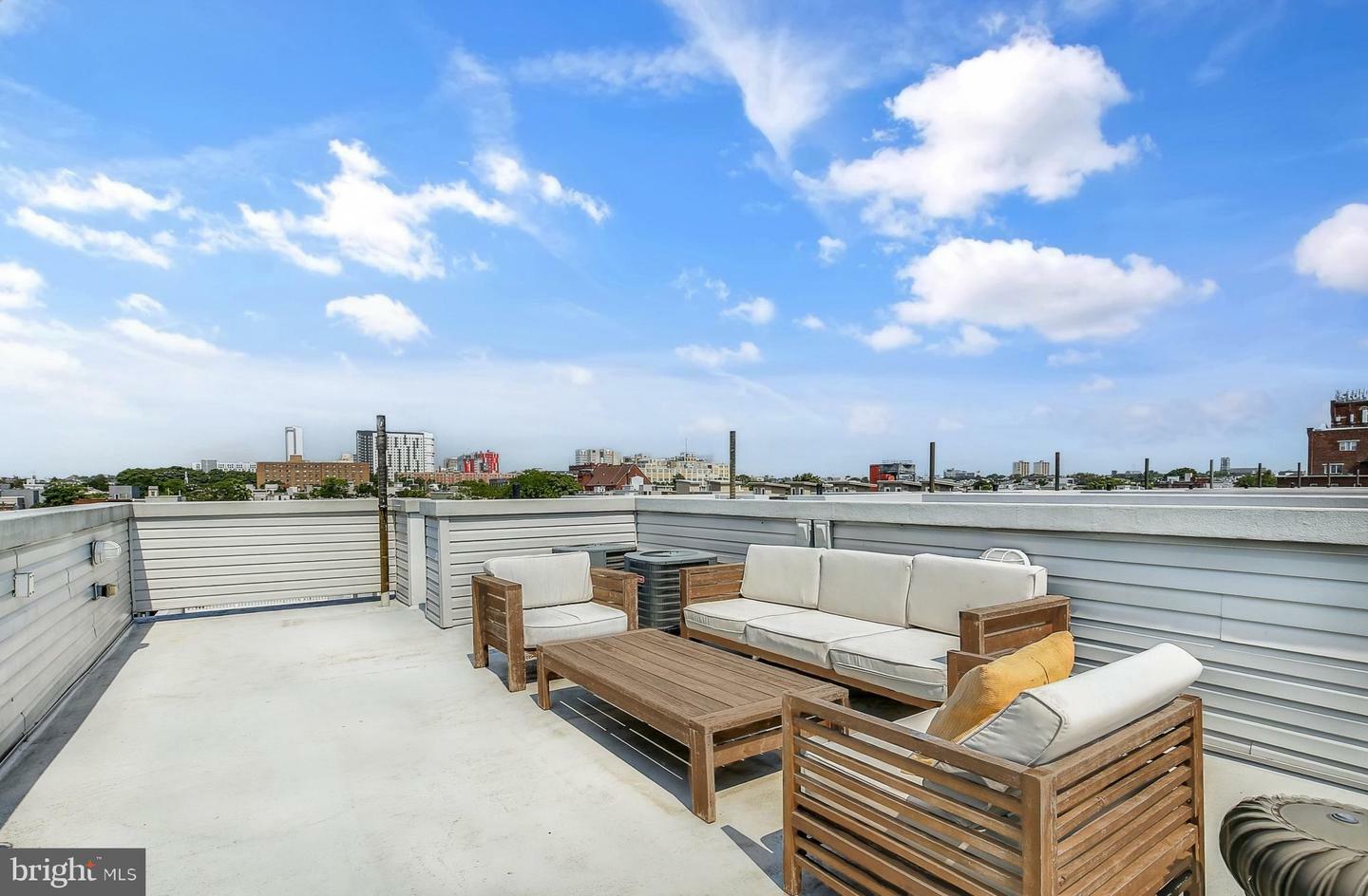 Property Photo: 1620 N 5th Court PA 19122