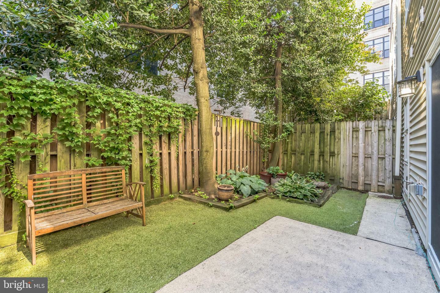 Property Photo:  815 S 7th Street 3  PA 19147 