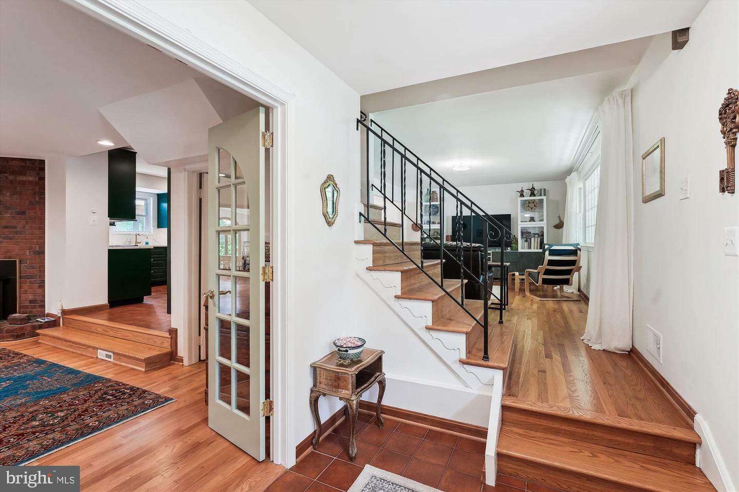 Property Photo: 8510 Oakford Drive VA 22152