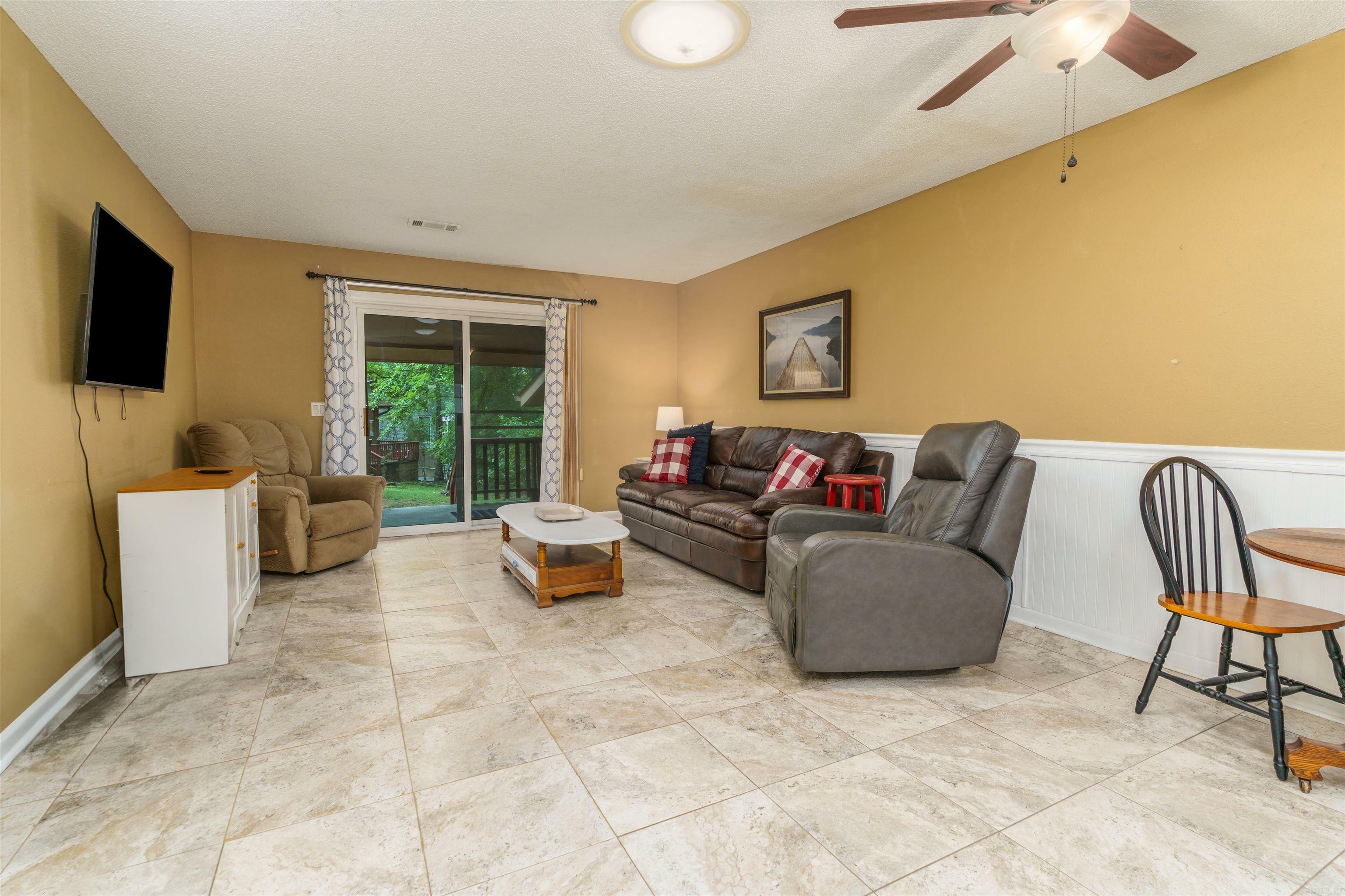 Property Photo: 8 Macotera Place AR 71909