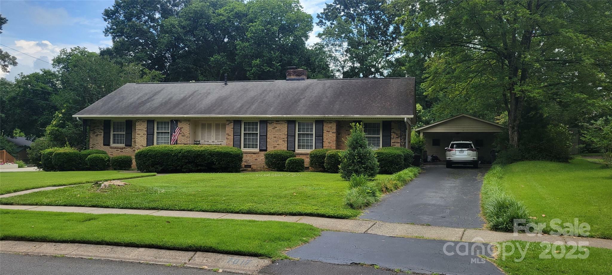 7017 Knightswood Drive  Charlotte NC 28226 photo