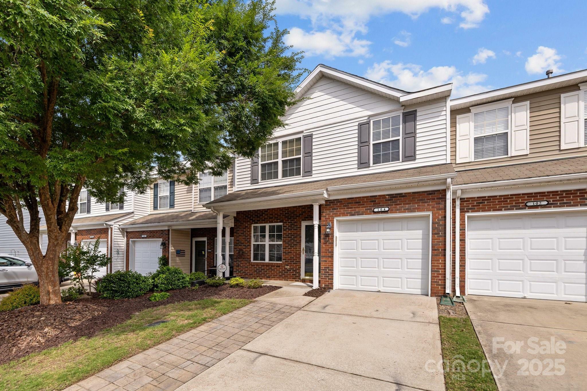 Property Photo: 104 Clydesdale Court NC 28104