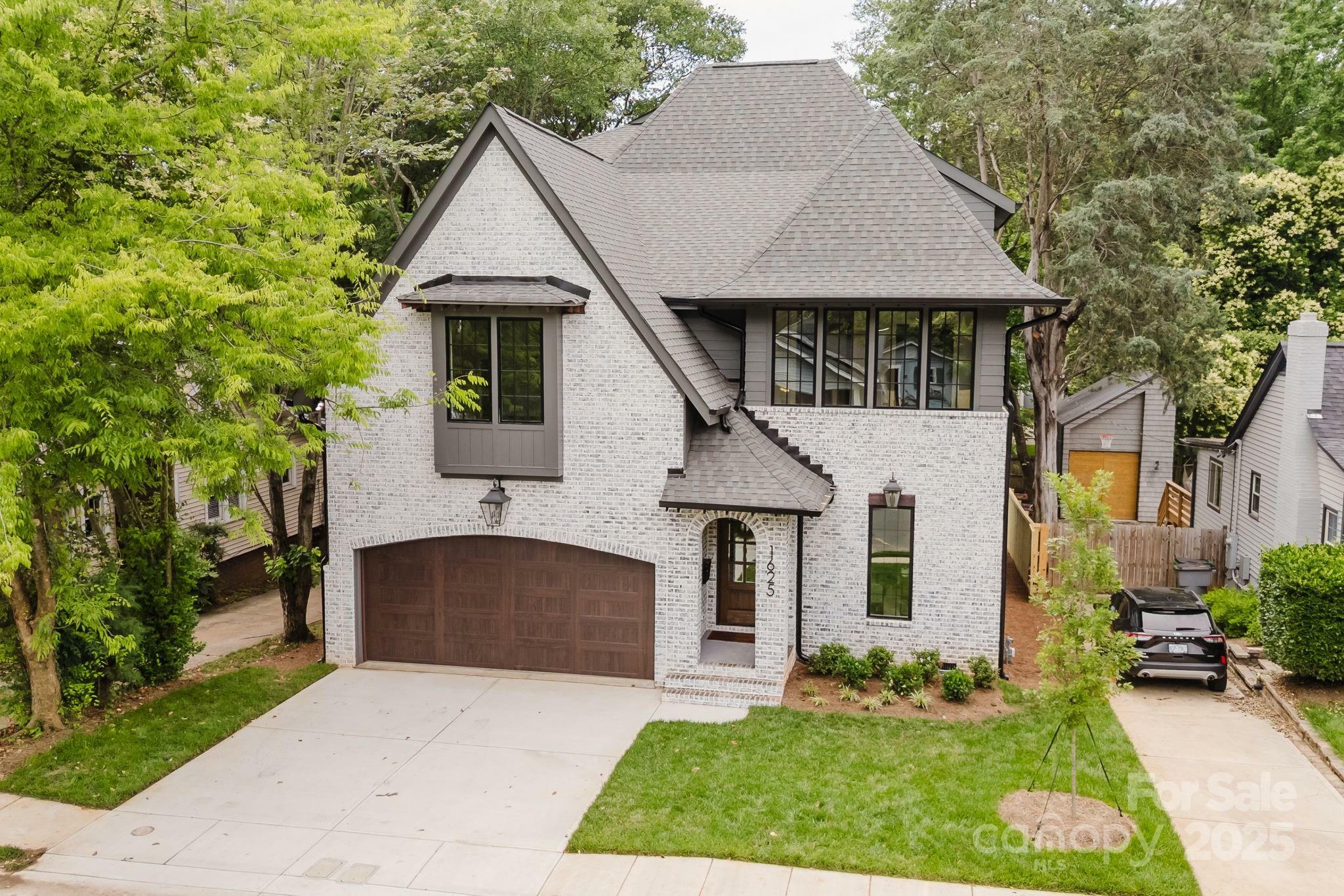 Property Photo: 1625 Club Road NC 28205