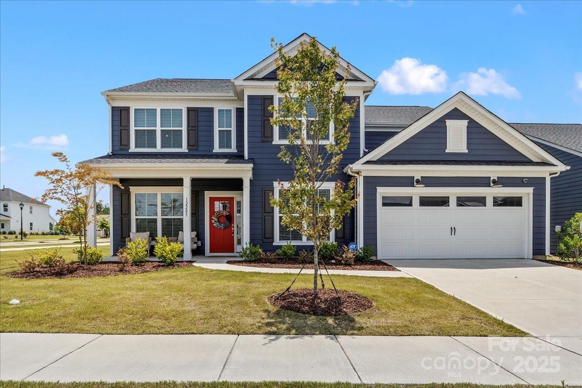 Property Photo: 12205 Hollinhope Drive NC 28278