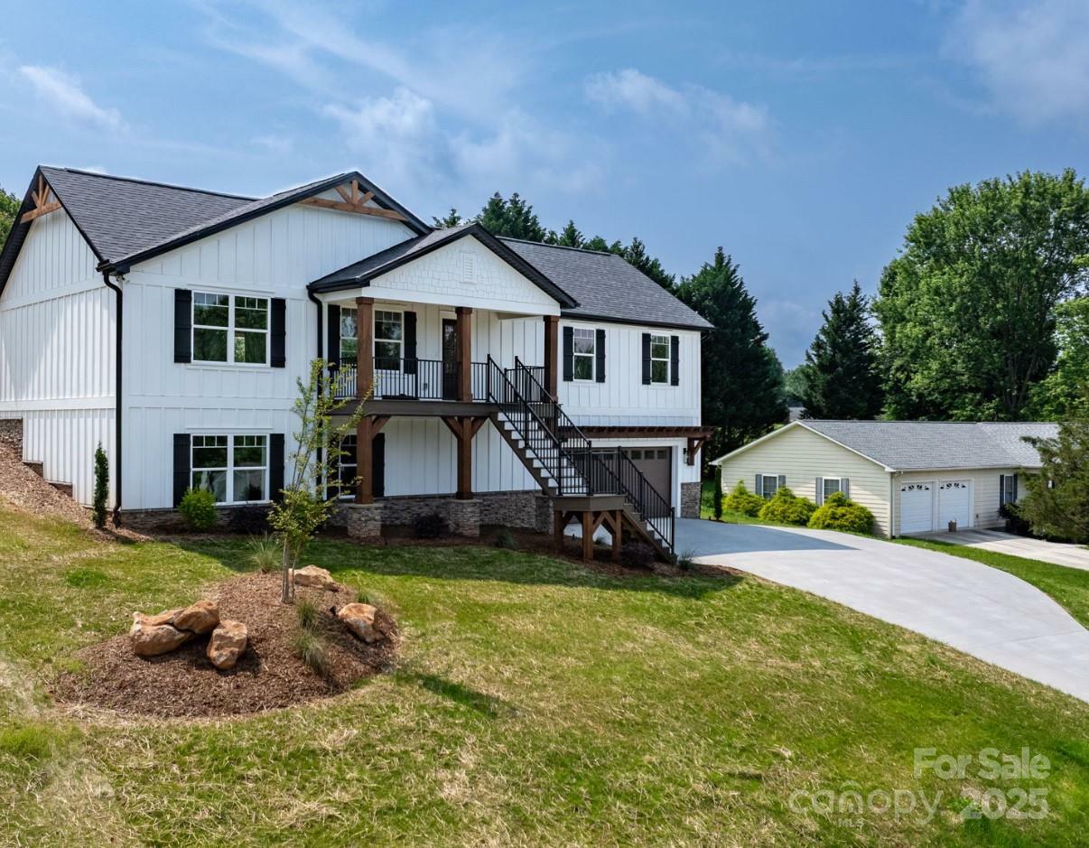 Property Photo: 2205 Old West Road NC 28638