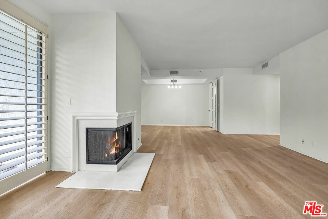 Property Photo: 2131 Century Park Ln CA 90067