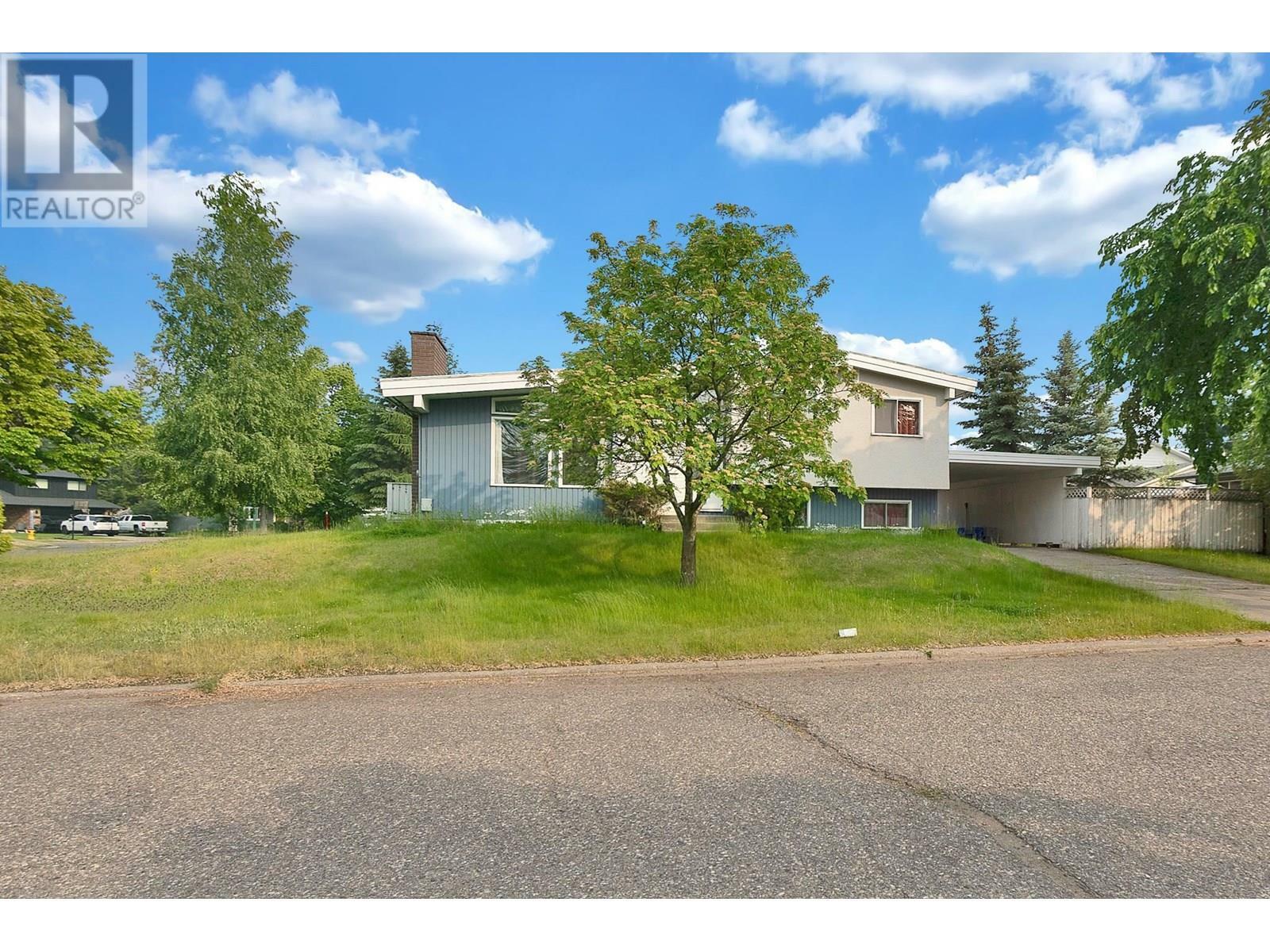 Property Photo: 117 King Drive BC V2M 4V5