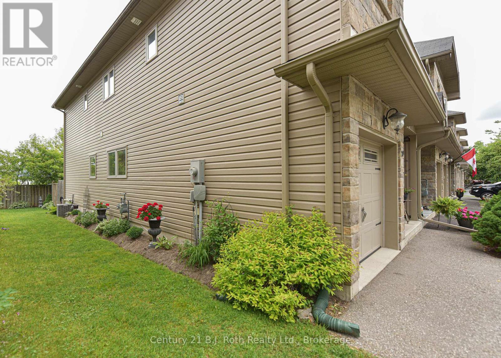 Photo de la propriété: 20 Taylor Drive ON L3V 0C7