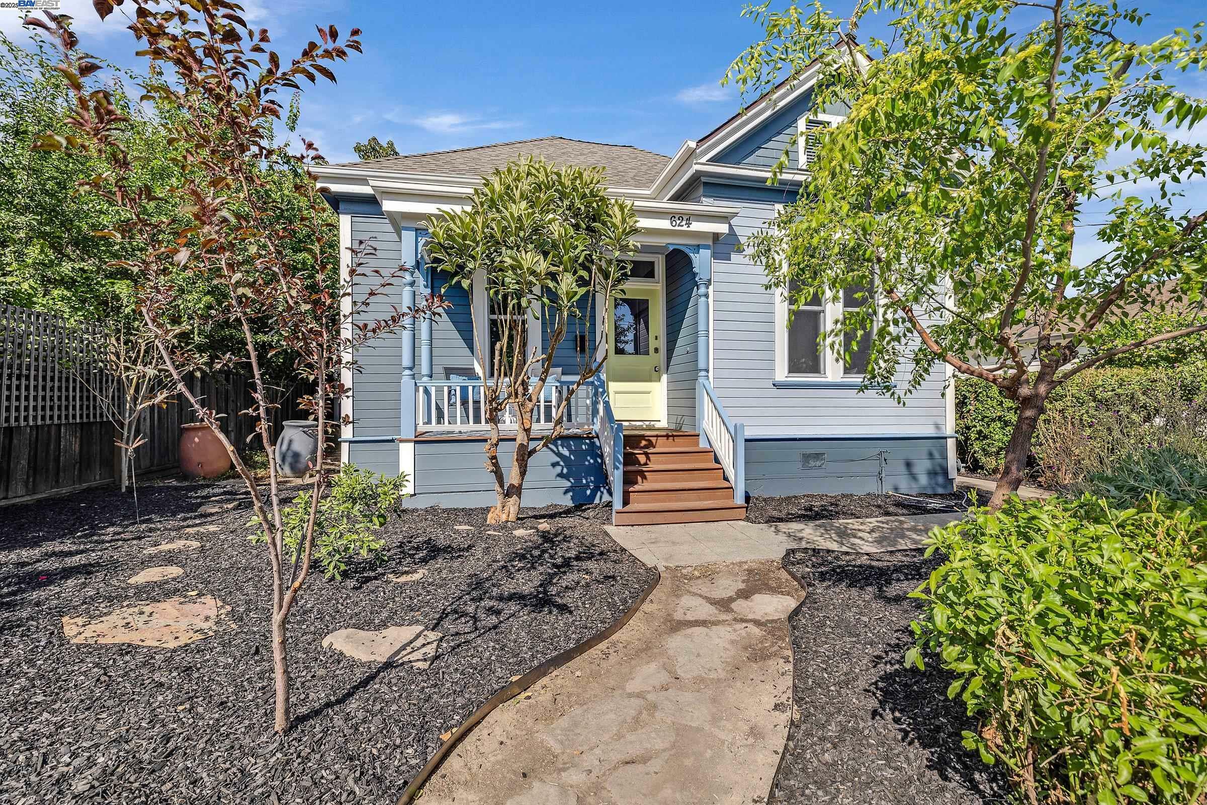 Property Photo: 624 N 17th St CA 95112