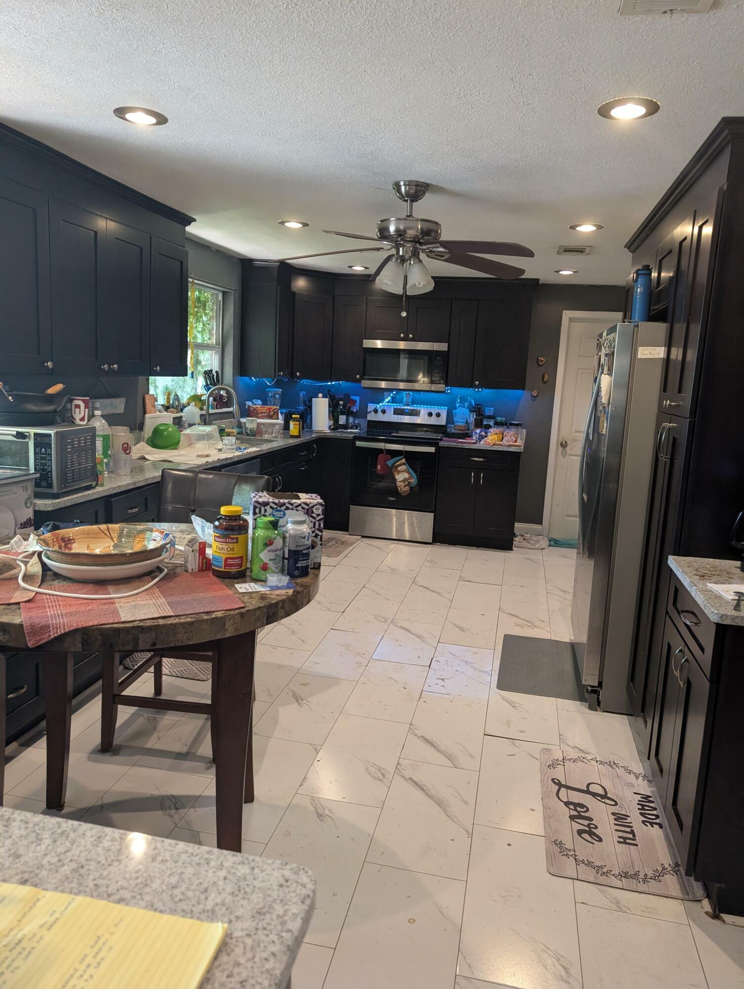 Property Photo: 205 Cloverdale Boulevard FL 32547