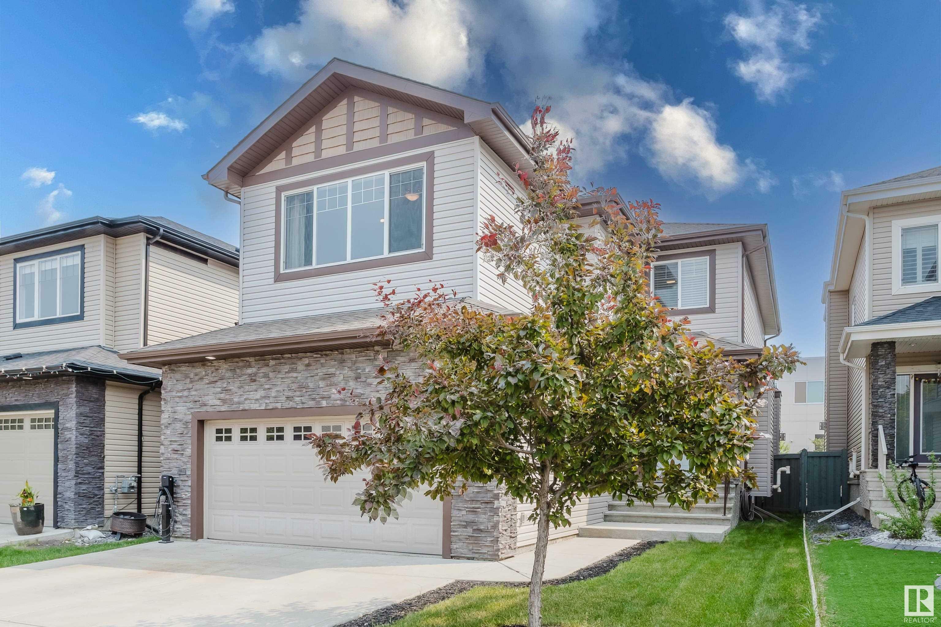 Property Photo: 17403 11 Avenue SW AB T6W 1Z7