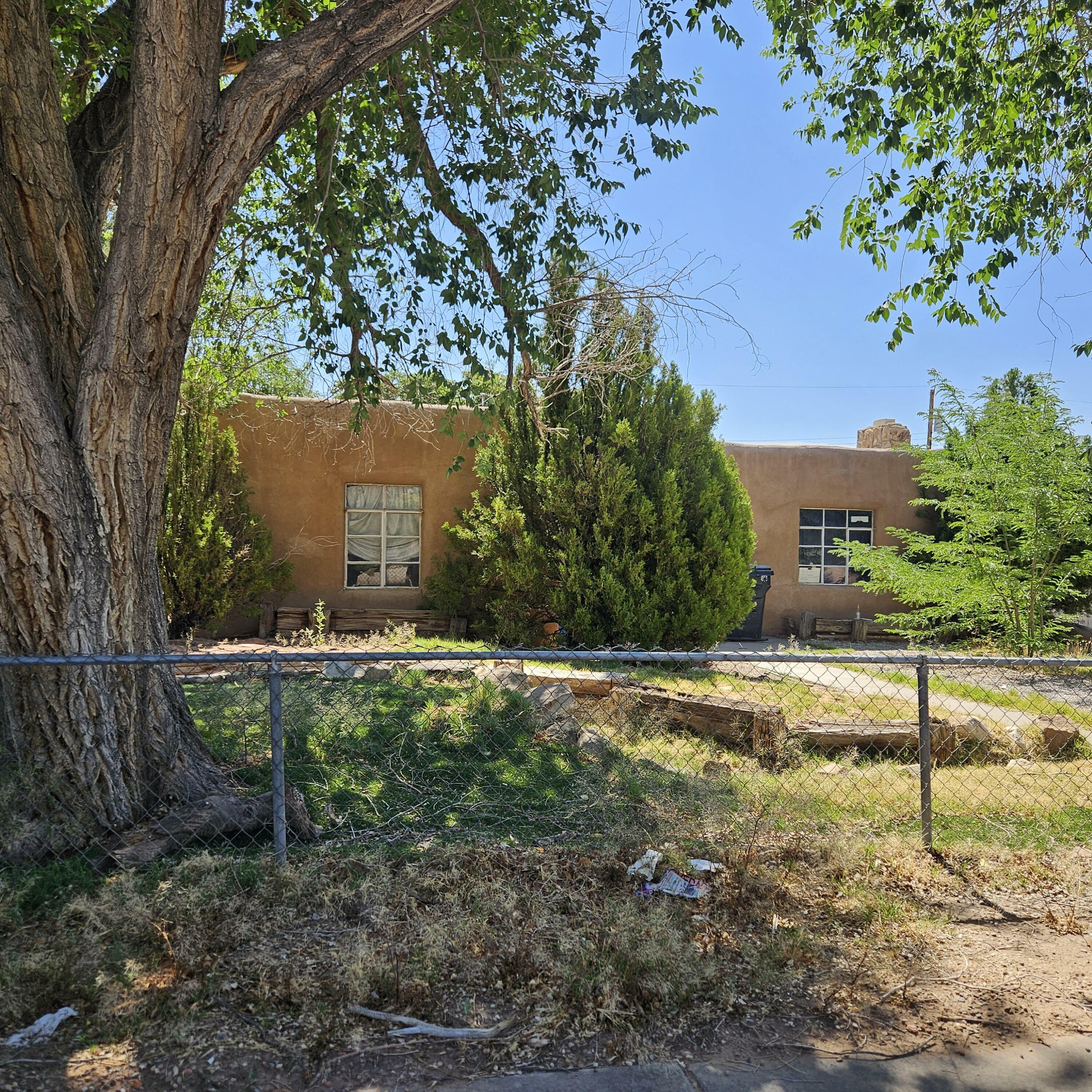 Property Photo: 4928 5th Street NW NM 87107