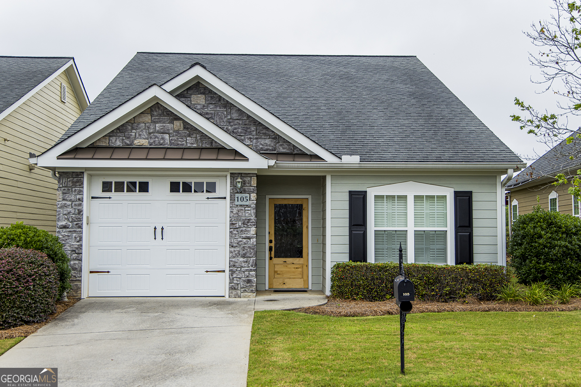 Property Photo: 105 Maplecrest Lane SE GA 30161
