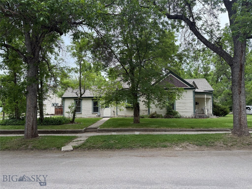 Property Photo:  221 S 7th Avenue  MT 59715 