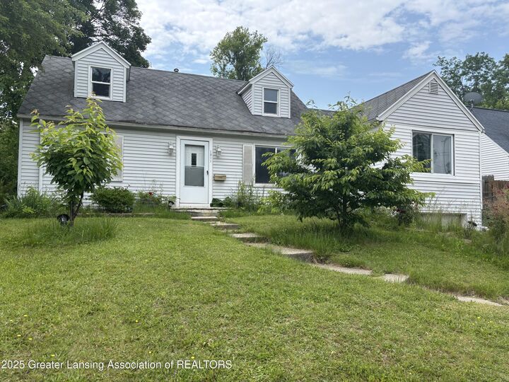 1311 W Saginaw Street  East Lansing MI 48823 photo
