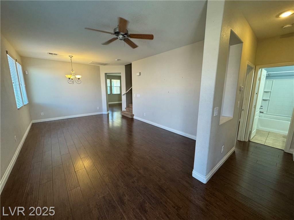 Property Photo: 528 Uxbridge Drive NV 89178