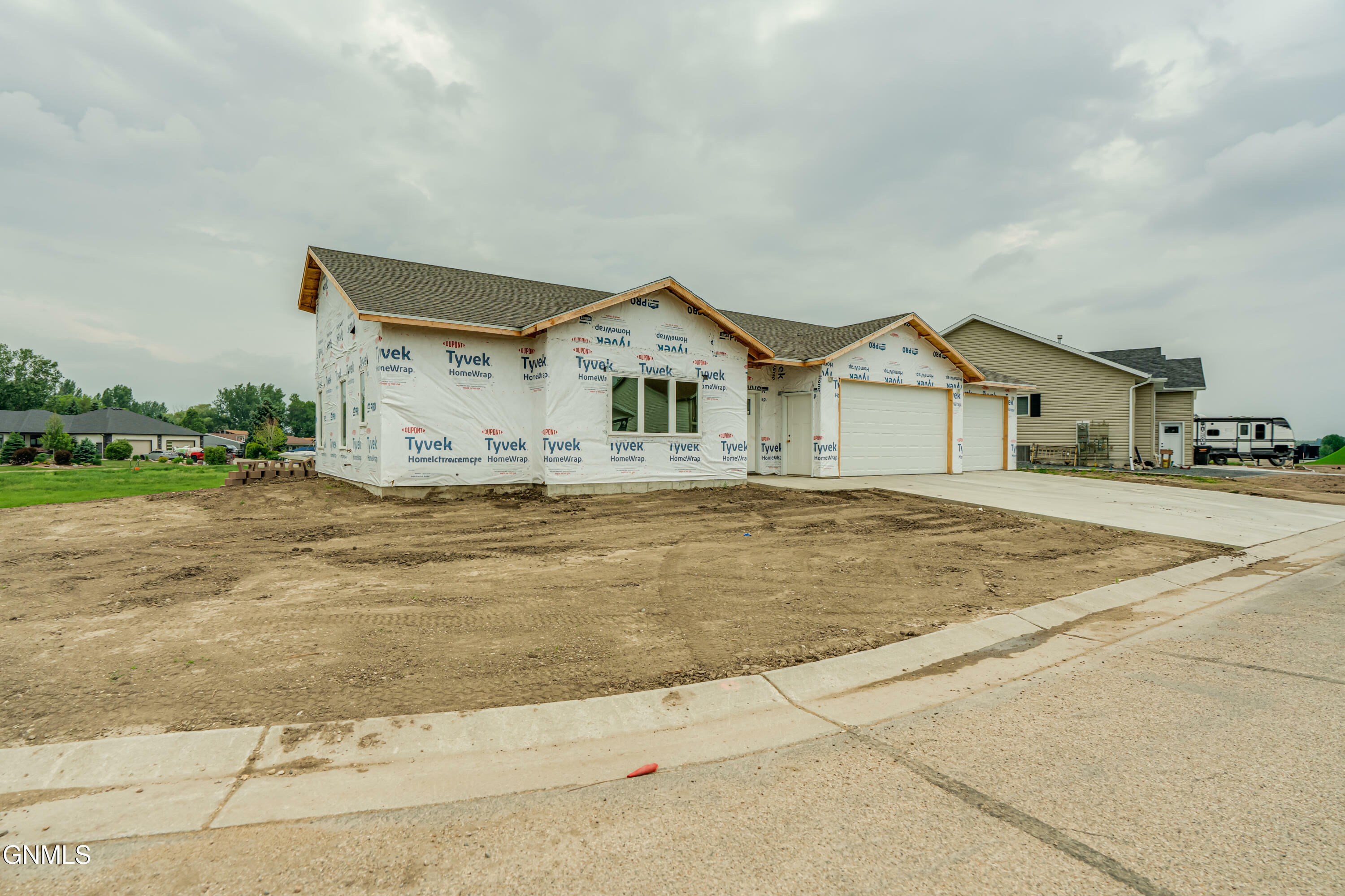Property Photo: 1233 Empire Circle ND 58504