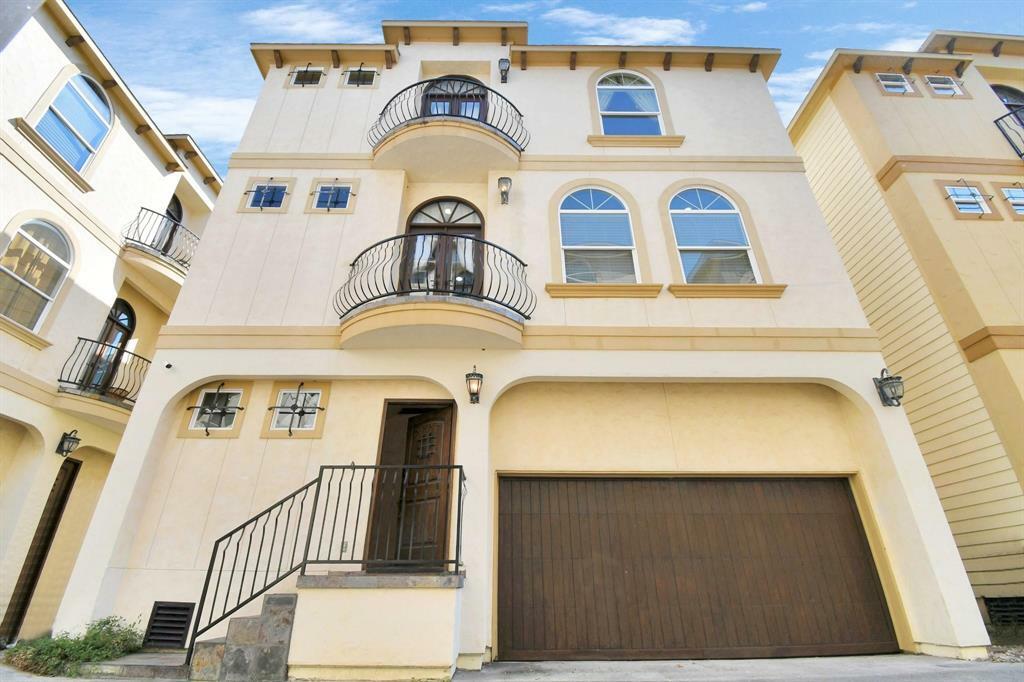 Property Photo: 1241 W 24th Street B TX 77008