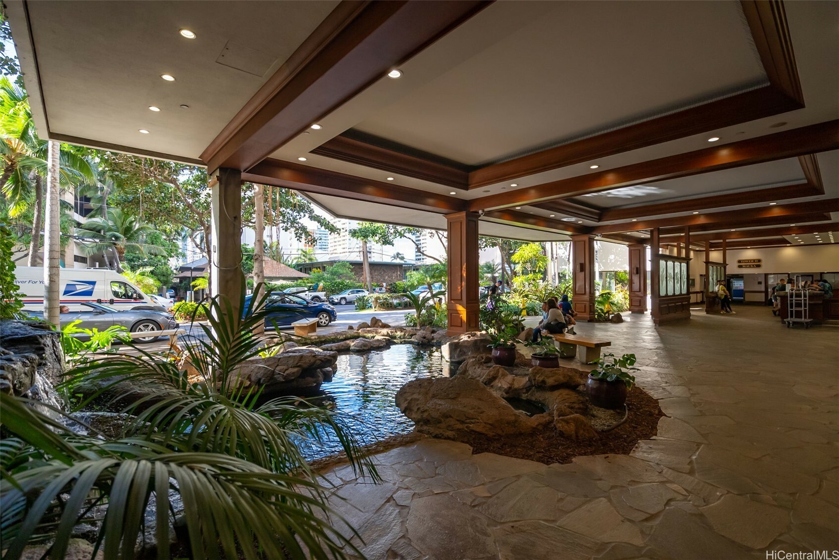 Property Photo: 201 Ohua Avenue 2105 HI 96815
