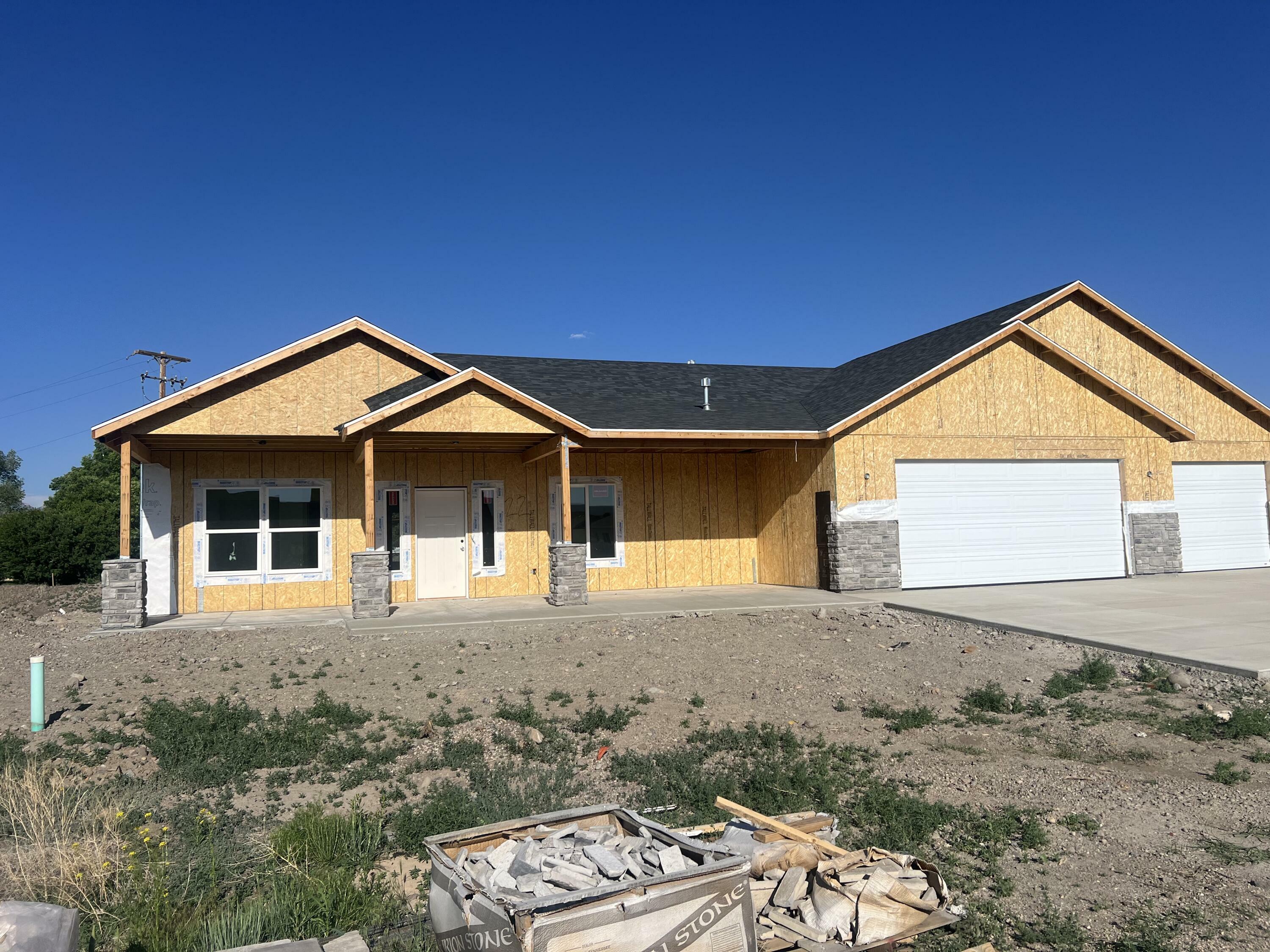 Property Photo: 672 N Kaycie Ln UT 84759