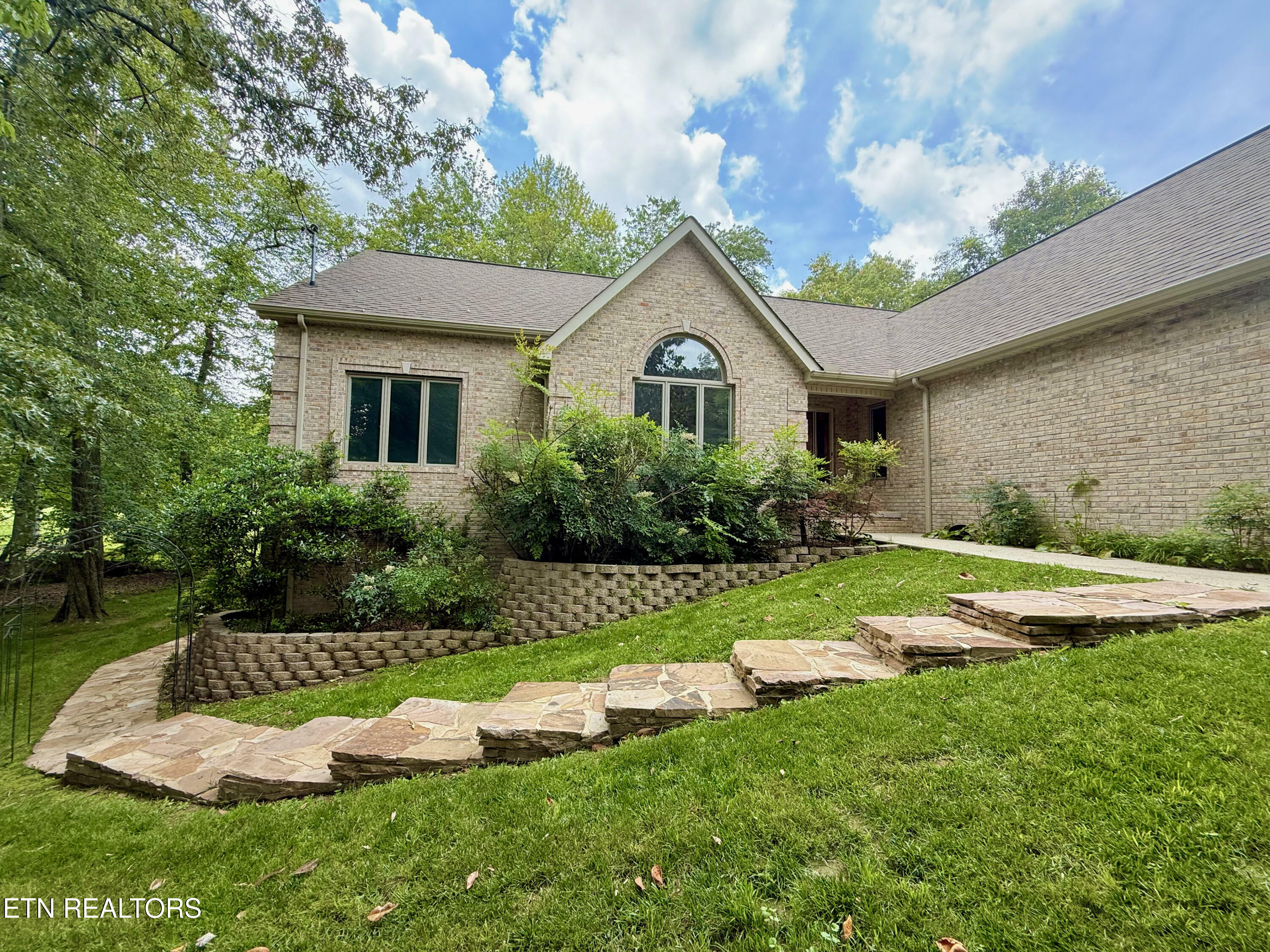Property Photo:  17 Kenwood Court  TN 38558 